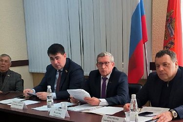О чем депутаты спросят главного полицейского и омбудсмена